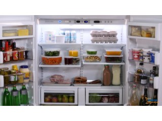 Thực phẩm cần được sắp xếp gọn gàng bên trong tủ lạnh