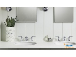 Tăng thêm sự thu hút cho phòng tắm mang sắc trắng tinh khôi